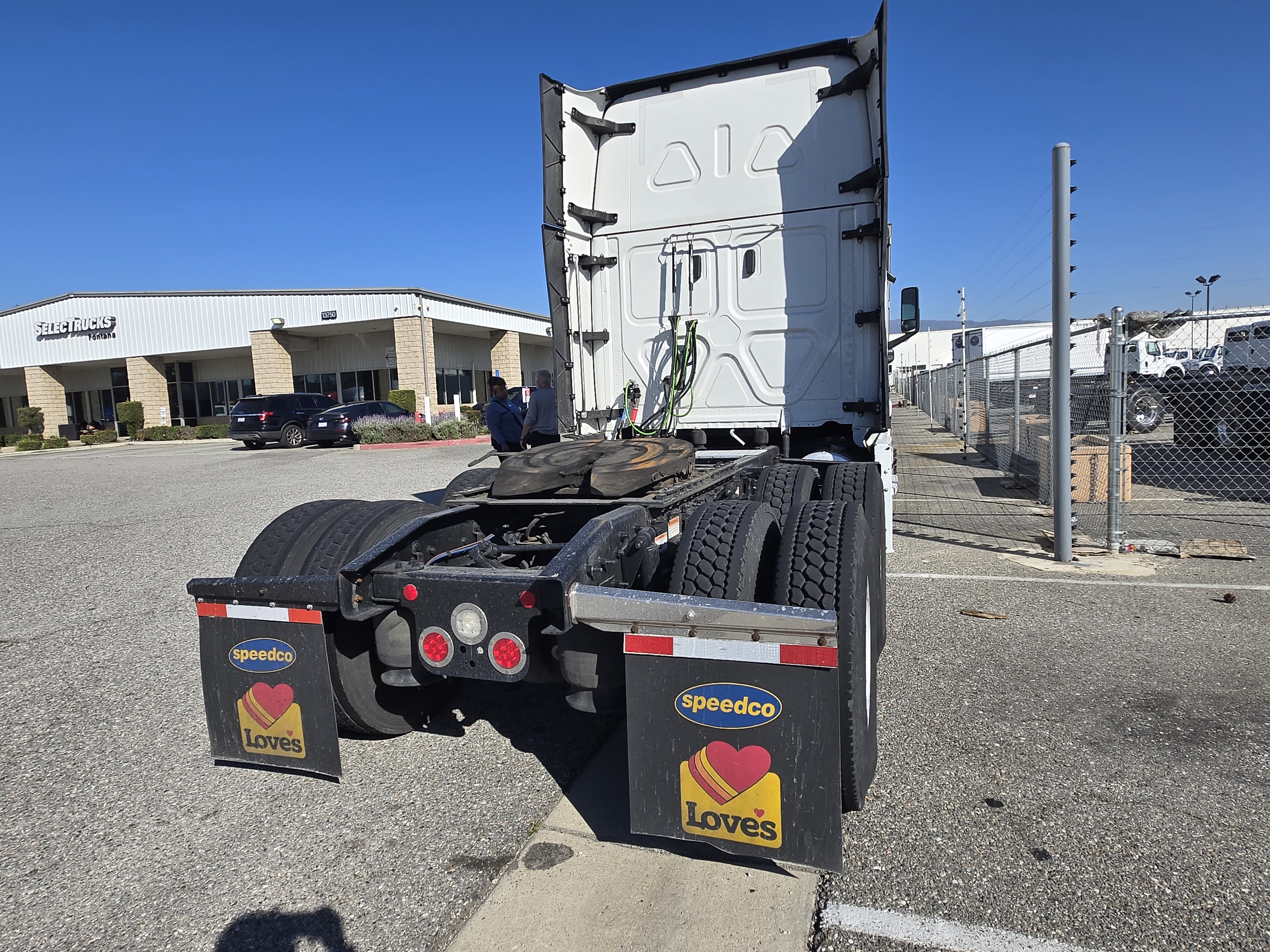 2023 FREIGHTLINER CASCADIA 126SLP - image 4