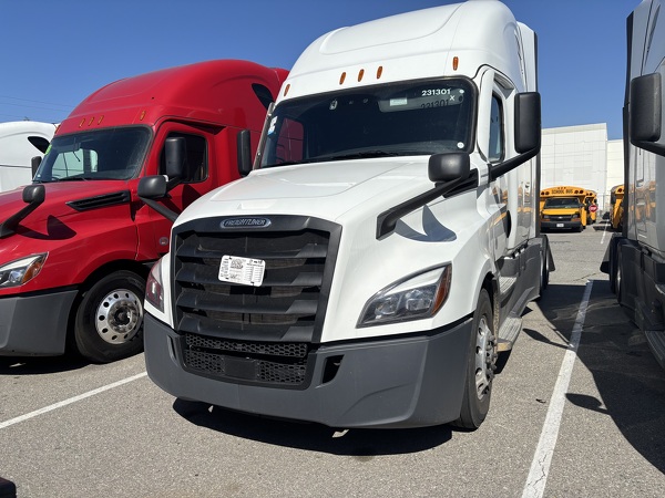 FREIGHTLINER CASCADIA 126SLP 2023