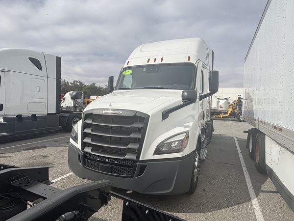 FREIGHTLINER CASCADIA 126SLP 2023