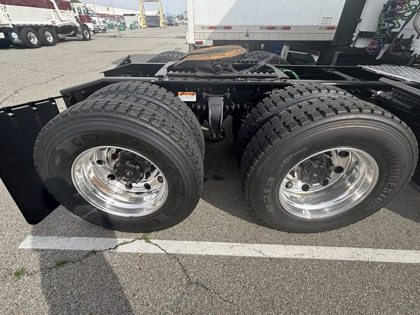 FREIGHTLINER CASCADIA 126SLP 2023
