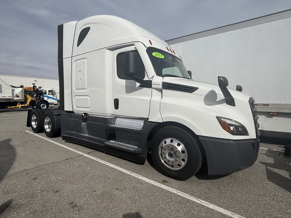 FREIGHTLINER CASCADIA 126SLP 2023