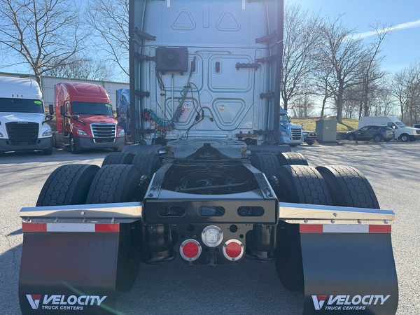 FREIGHTLINER CASCADIA 126SLP 2021