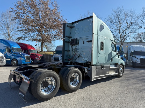 FREIGHTLINER CASCADIA 126SLP 2021