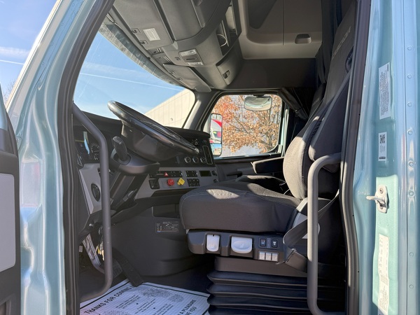 FREIGHTLINER CASCADIA 126SLP 2021
