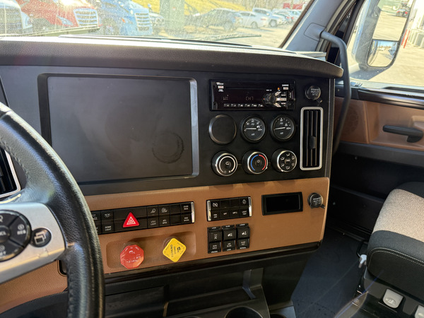 FREIGHTLINER CASCADIA 126SLP 2021