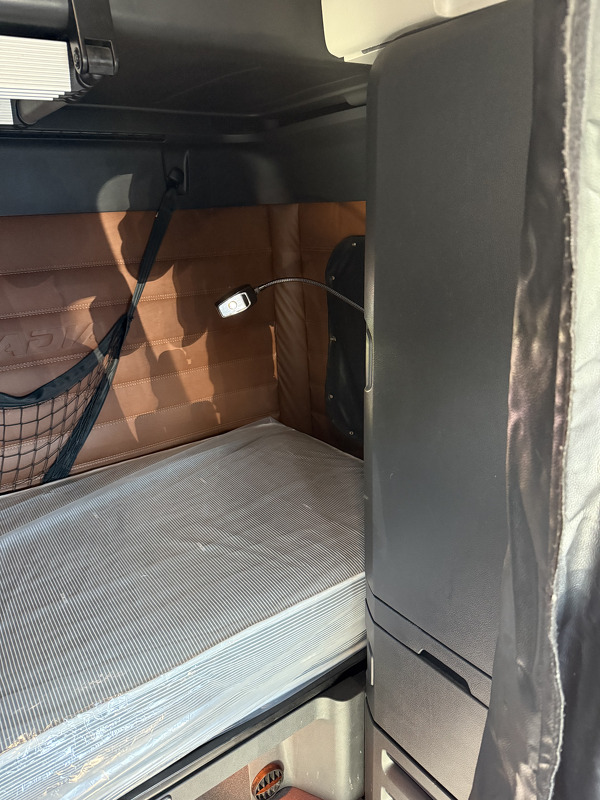 FREIGHTLINER CASCADIA 126SLP 2021