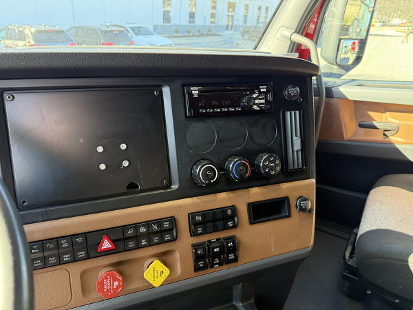 FREIGHTLINER CASCADIA 126SLP 2021