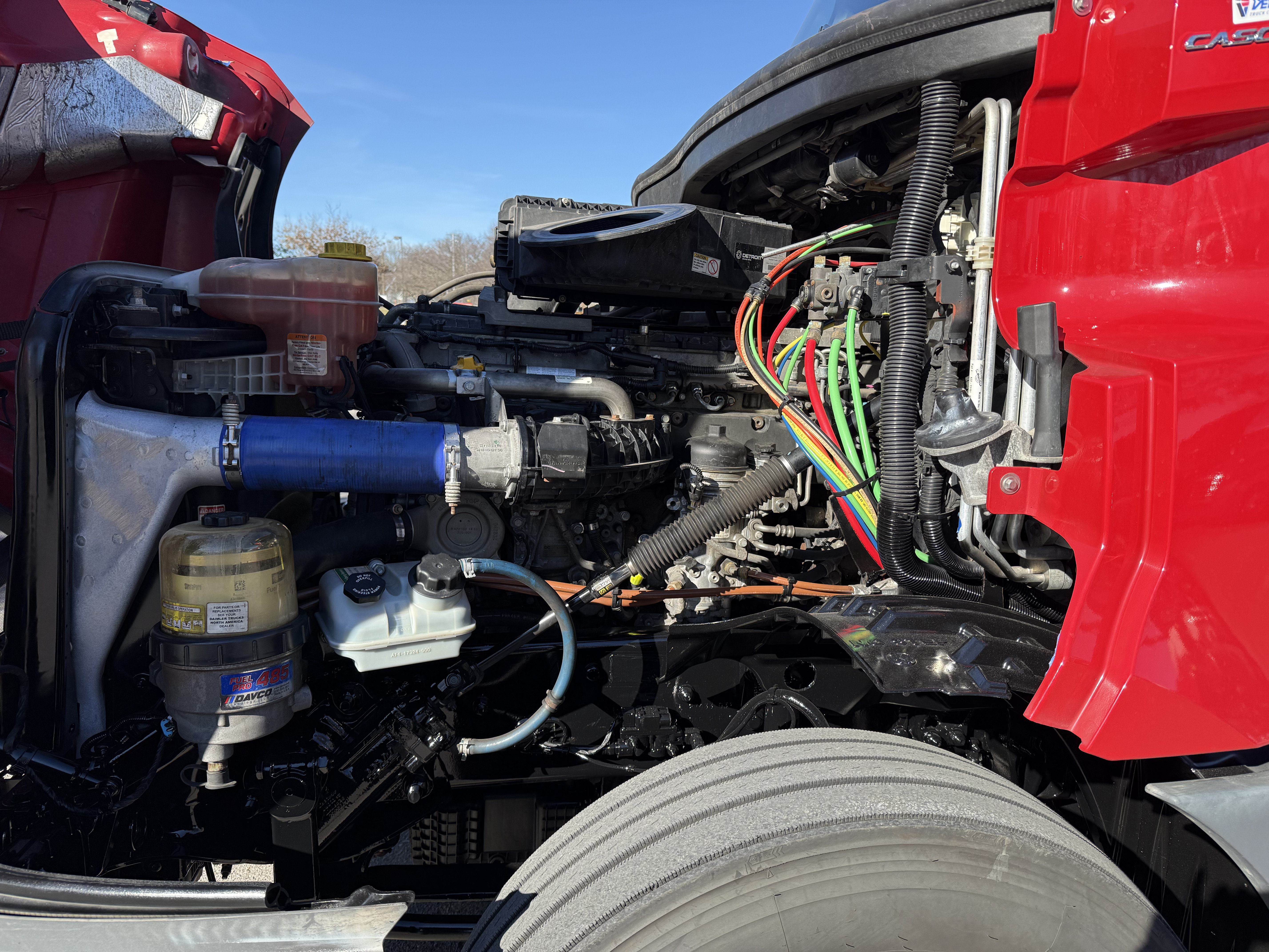 2021 FREIGHTLINER CASCADIA 126SLP - image 8