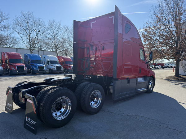 FREIGHTLINER CASCADIA 126SLP 2021