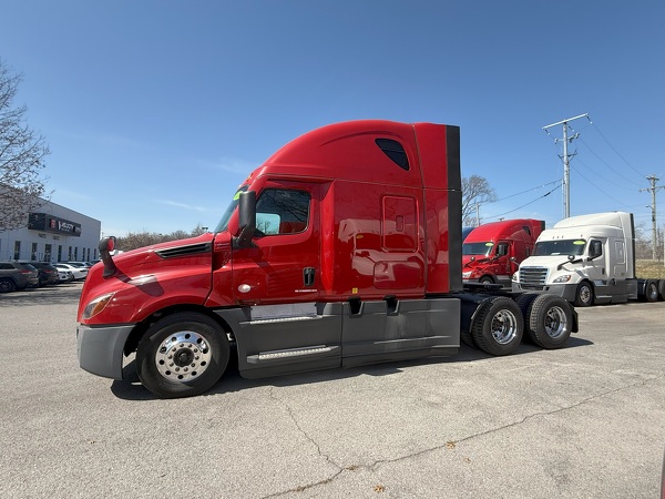 FREIGHTLINER CASCADIA 126SLP 2021
