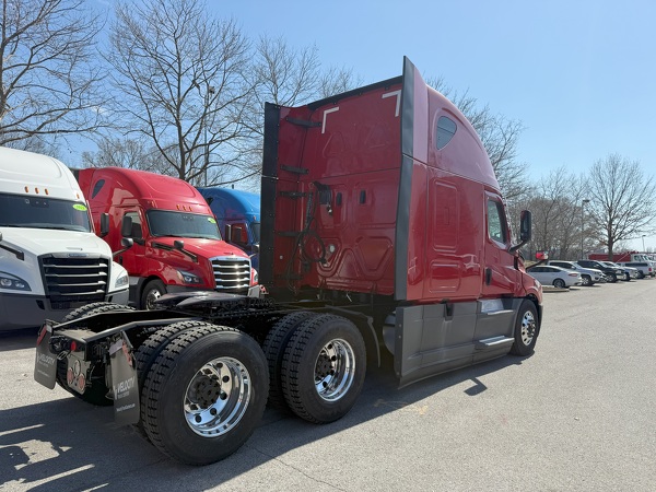 FREIGHTLINER CASCADIA 126SLP 2021