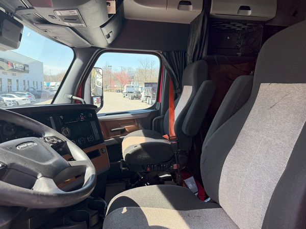 FREIGHTLINER CASCADIA 126SLP 2021
