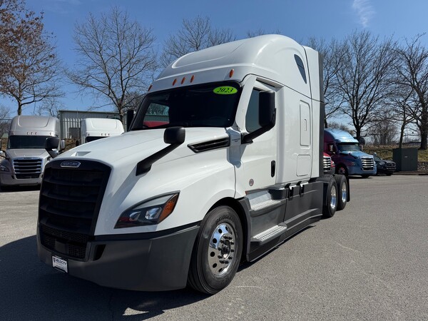 FREIGHTLINER CASCADIA 126SLP 2023