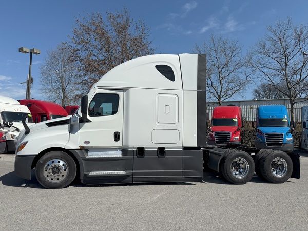 FREIGHTLINER CASCADIA 126SLP 2023