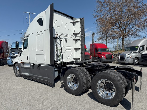 FREIGHTLINER CASCADIA 126SLP 2023