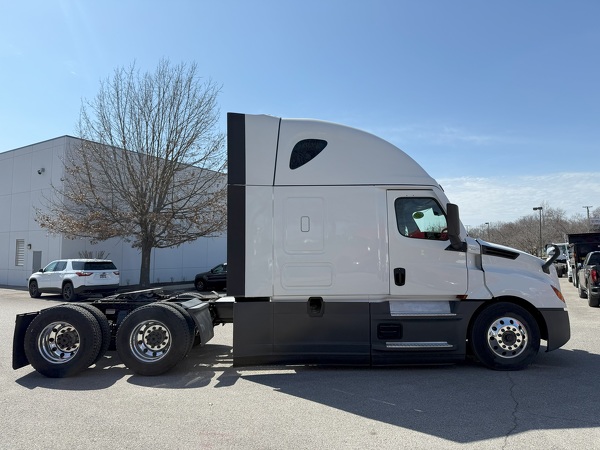 FREIGHTLINER CASCADIA 126SLP 2023
