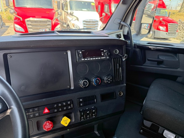 FREIGHTLINER CASCADIA 126SLP 2023