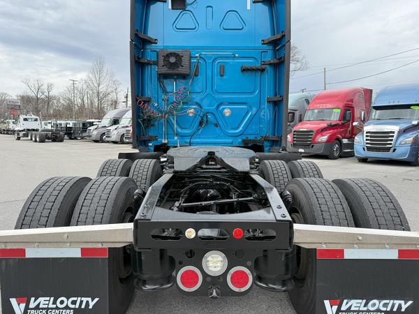 FREIGHTLINER CASCADIA 126SLP 2021