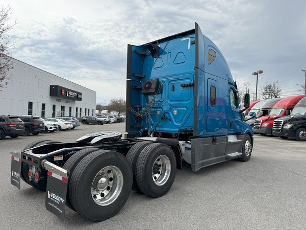 FREIGHTLINER CASCADIA 126SLP 2021