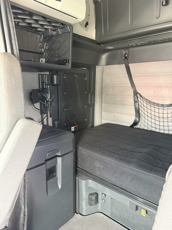 FREIGHTLINER CASCADIA 126SLP 2021