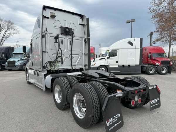 FREIGHTLINER CASCADIA 126SLP 2021