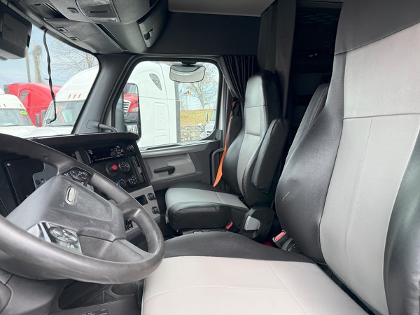 FREIGHTLINER CASCADIA 126SLP 2021