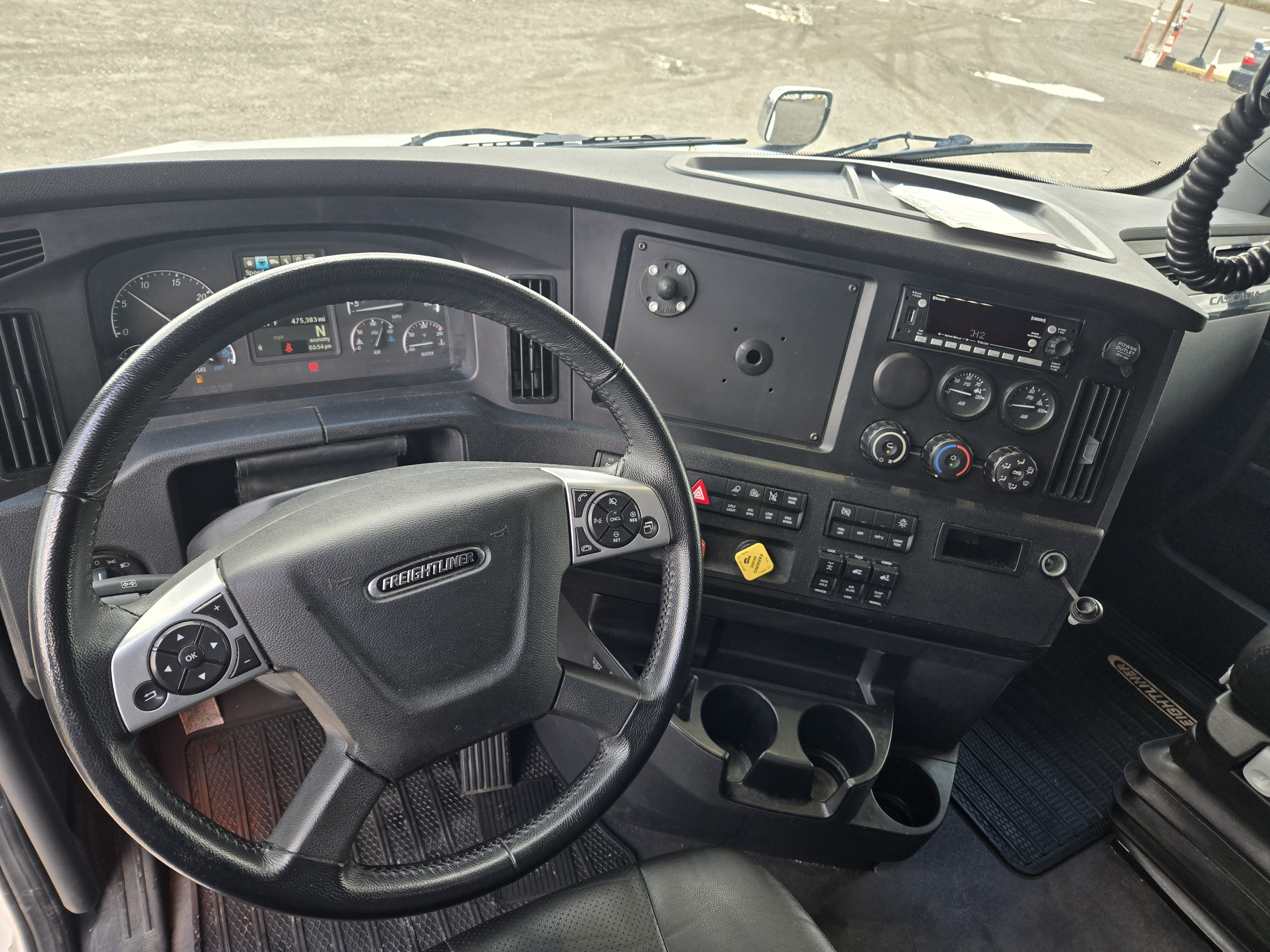 2023 FREIGHTLINER CASCADIA 126SLP - image 19
