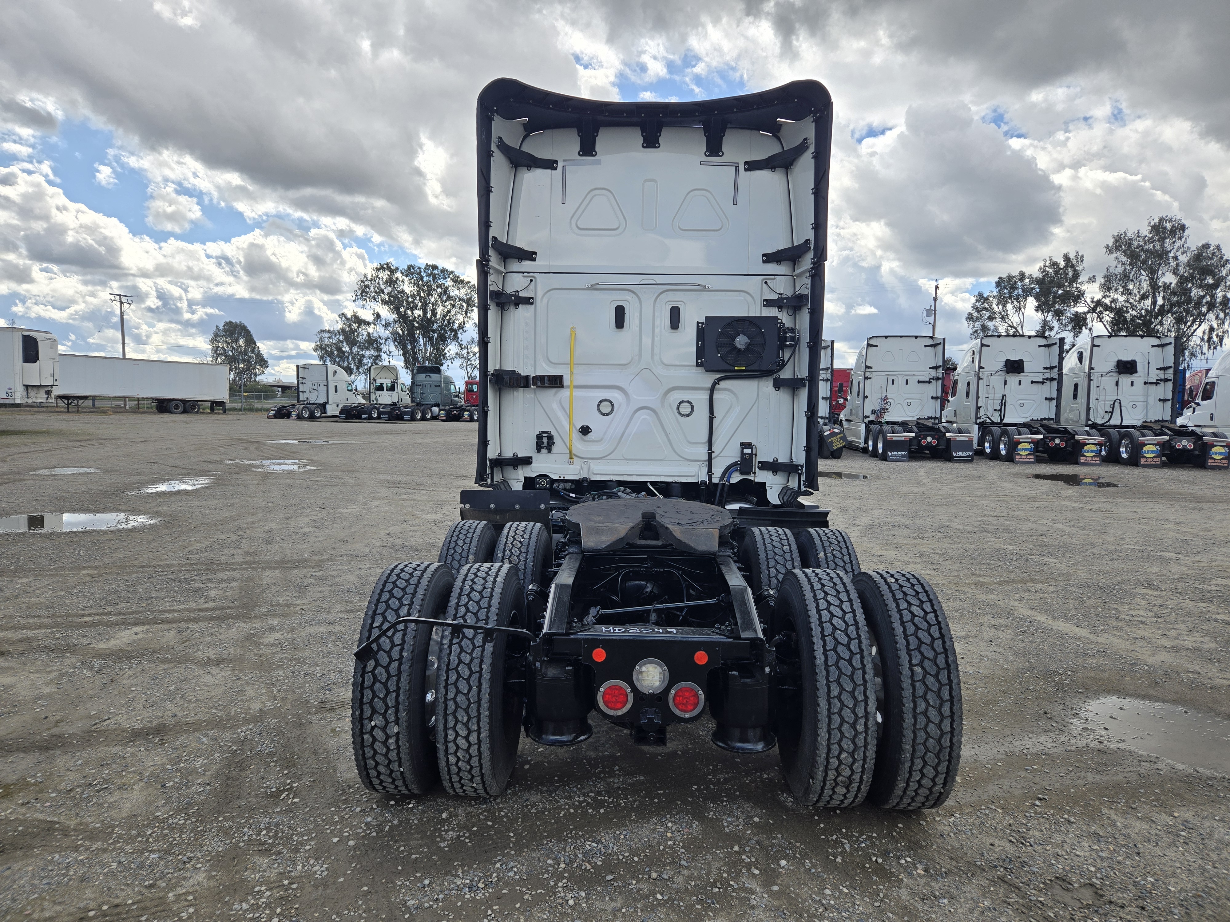 2021 FREIGHTLINER CASCADIA 126SLP - image 5