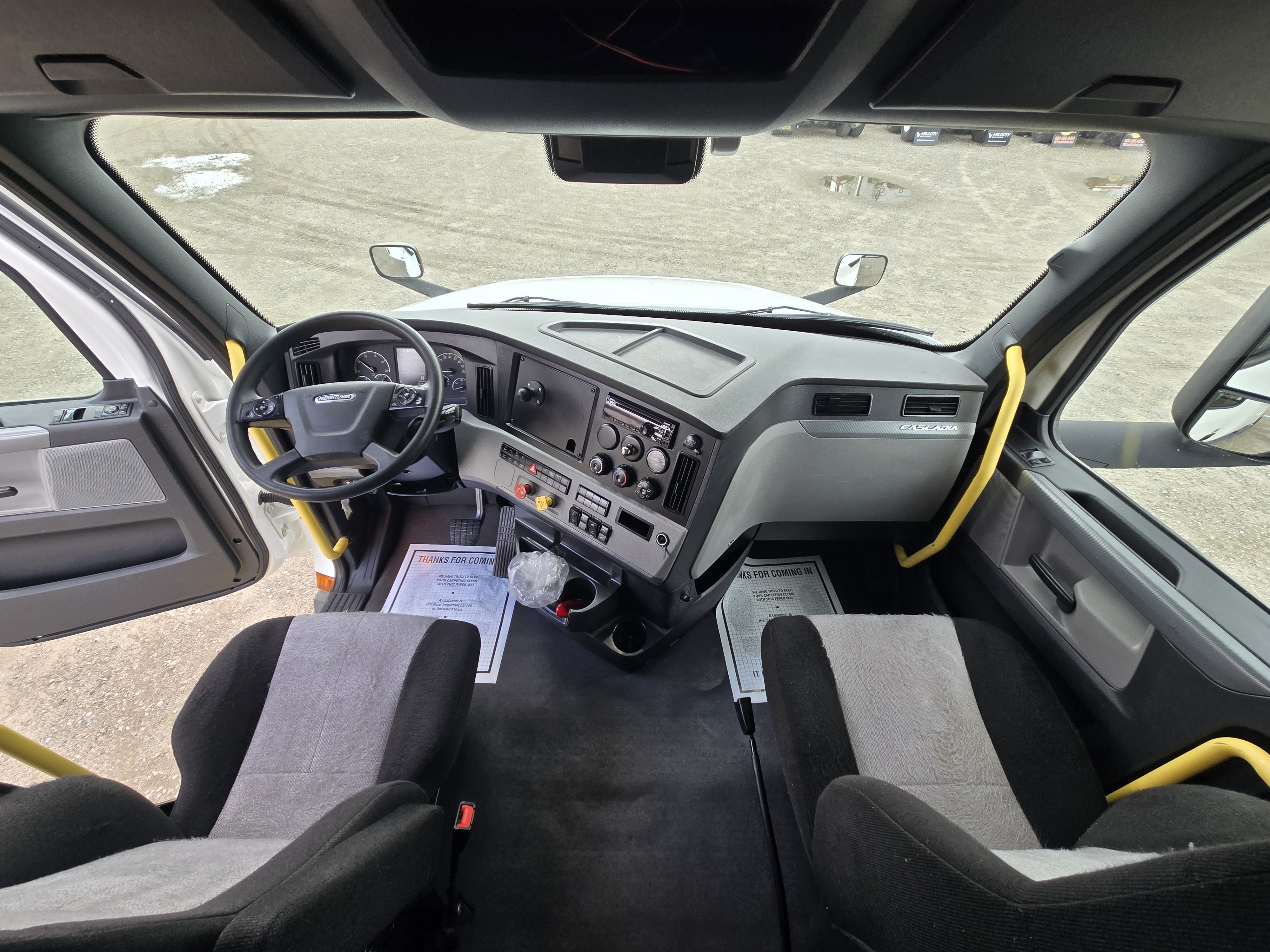 2021 FREIGHTLINER CASCADIA 126SLP - image 19