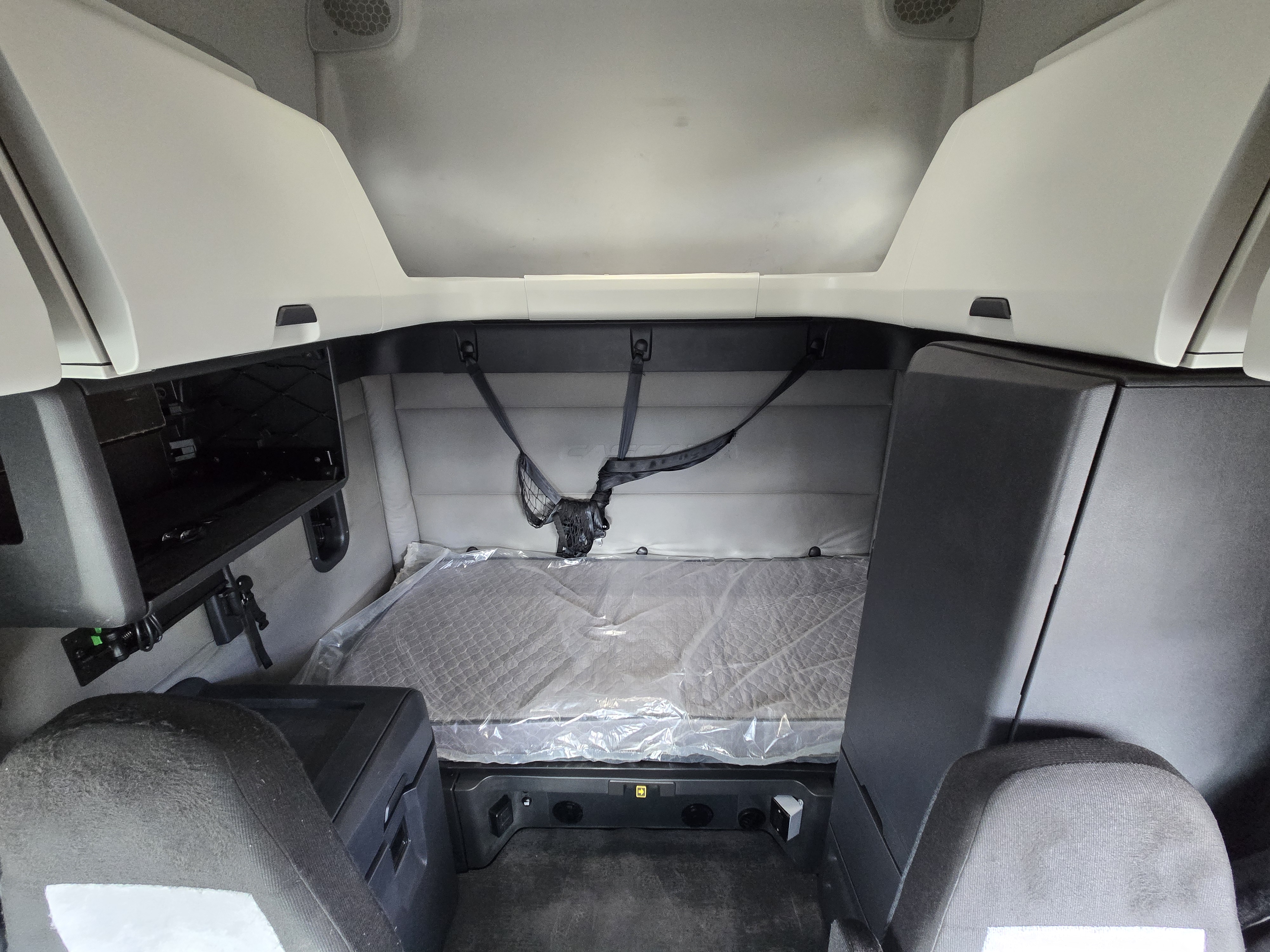 2021 FREIGHTLINER CASCADIA 126SLP - image 20