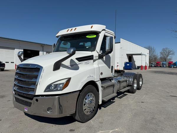FREIGHTLINER CASCADIA 126DC 2022