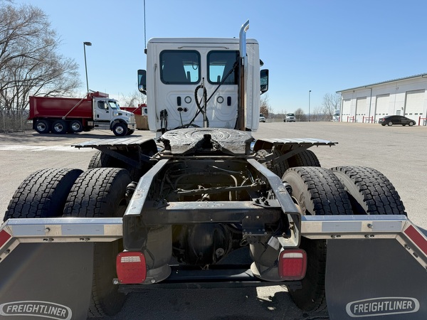 FREIGHTLINER CASCADIA 126DC 2022