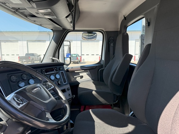 FREIGHTLINER CASCADIA 126DC 2022