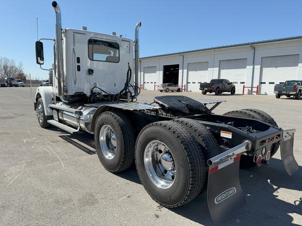 FREIGHTLINER 122SD 2021