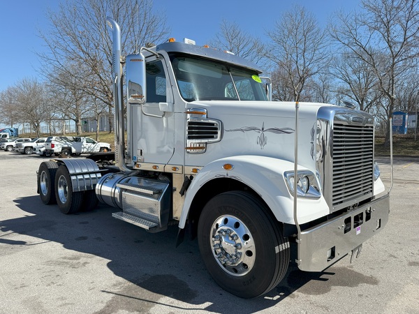 FREIGHTLINER 122SD 2021