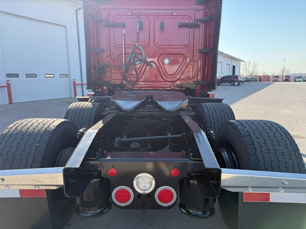 FREIGHTLINER CASCADIA 126SLP 2021