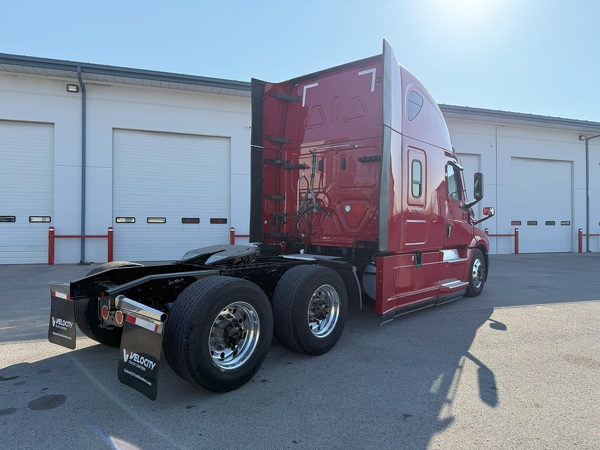 FREIGHTLINER CASCADIA 126SLP 2021