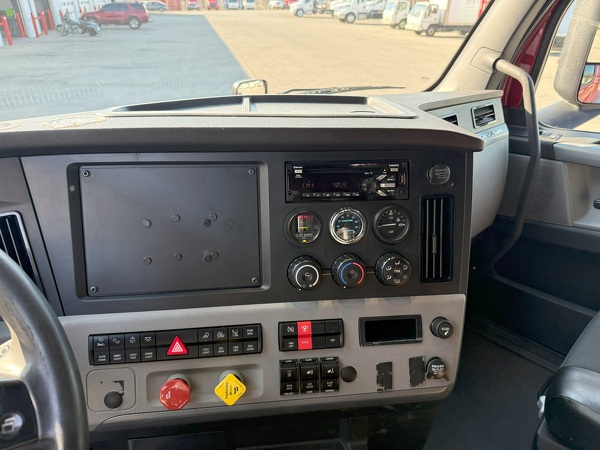 FREIGHTLINER CASCADIA 126SLP 2021