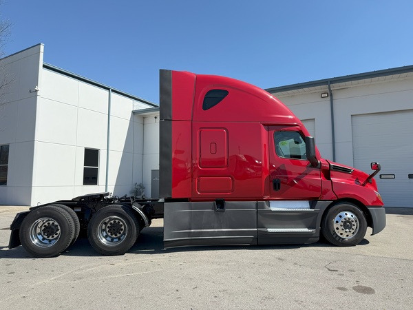 FREIGHTLINER CASCADIA 126SLP 2021