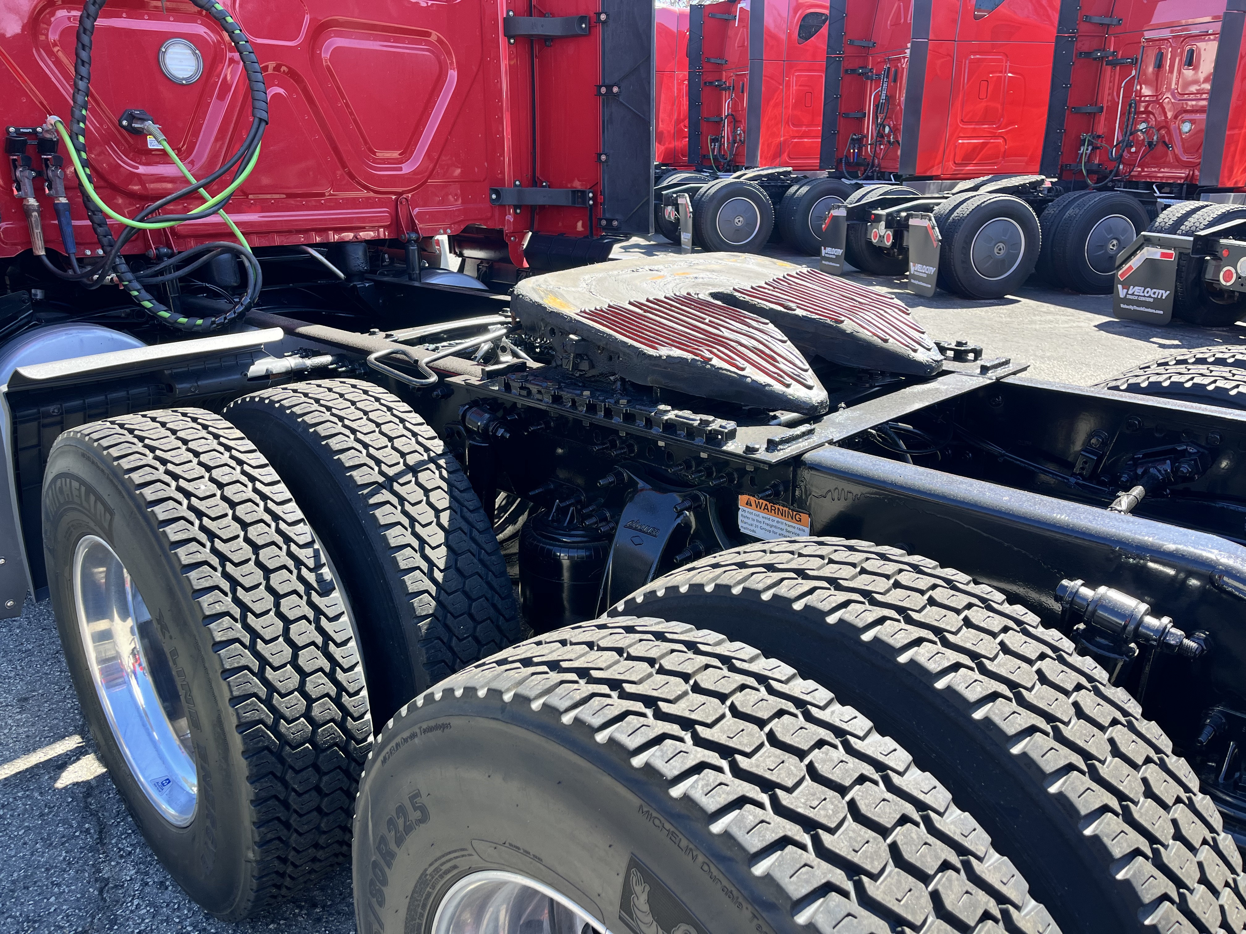 2021 FREIGHTLINER CASCADIA 126SLP - image 4