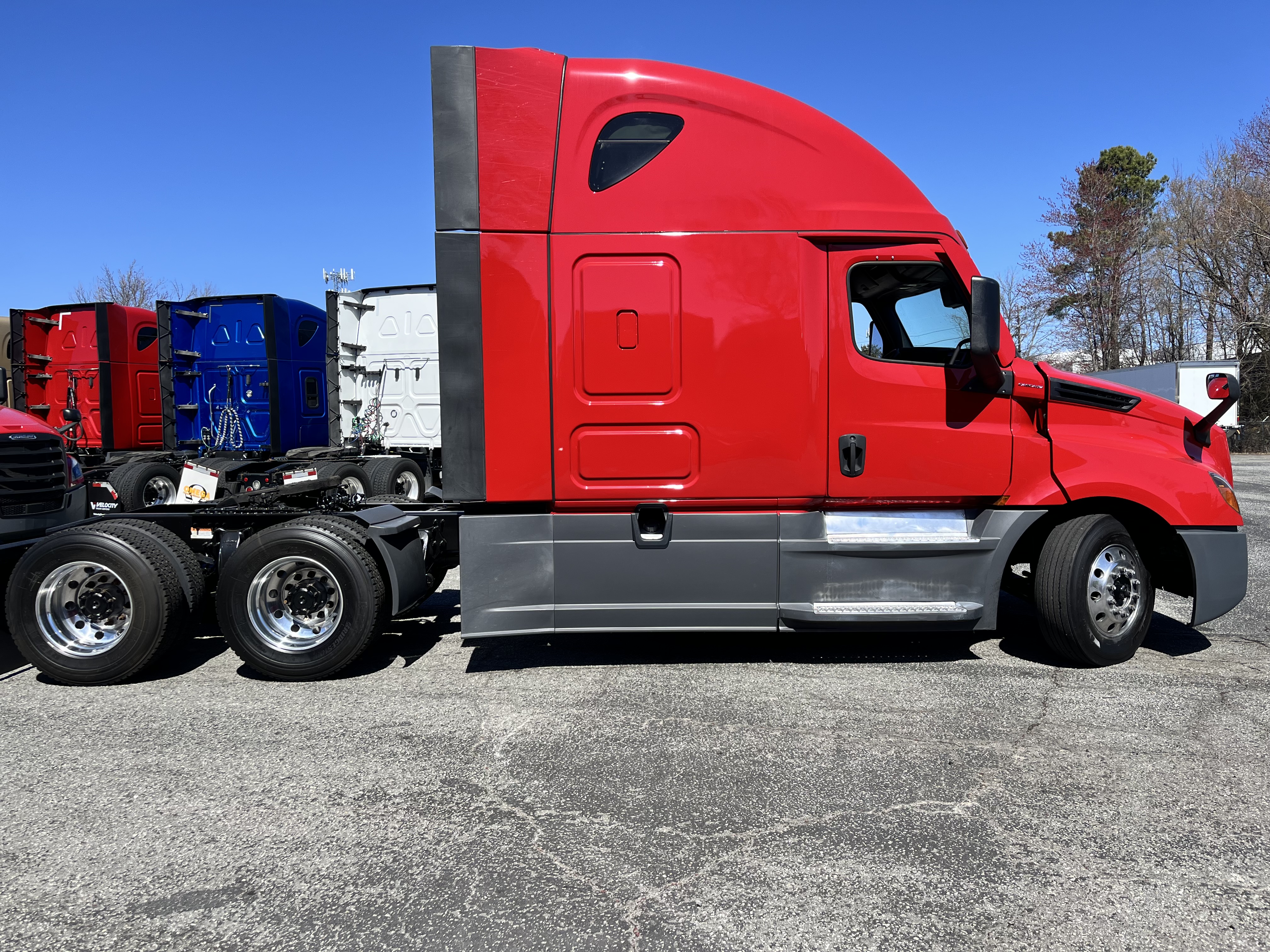 2021 FREIGHTLINER CASCADIA 126SLP - image 7