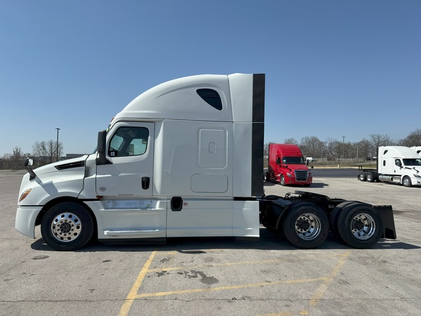 FREIGHTLINER CASCADIA 126SLP 2020