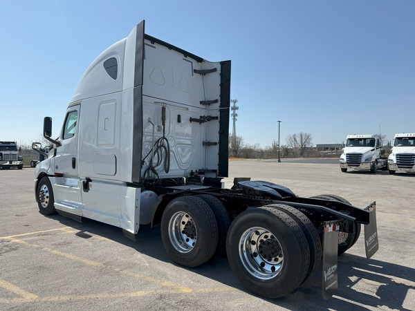 FREIGHTLINER CASCADIA 126SLP 2020