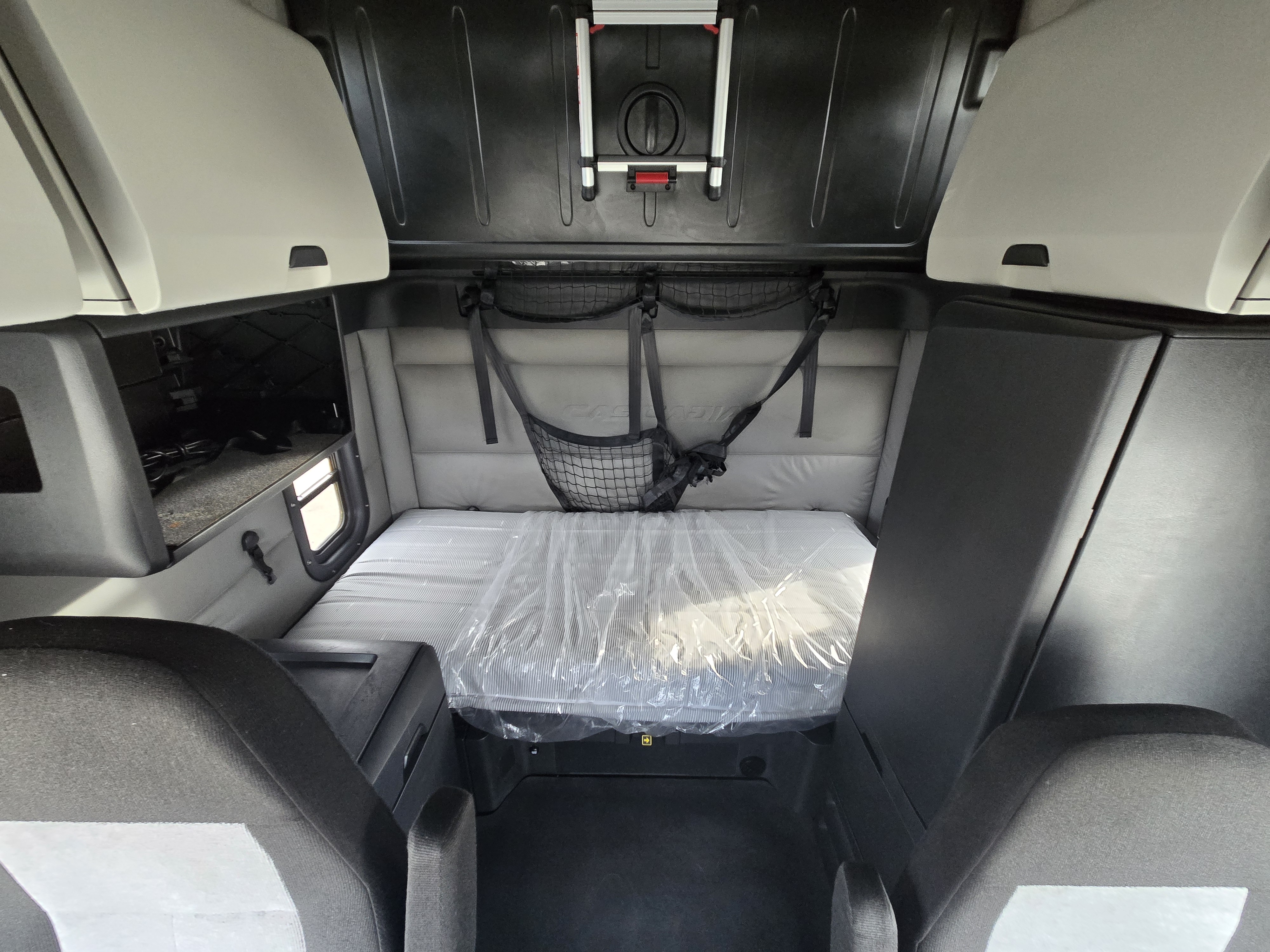 2022 FREIGHTLINER CASCADIA 126SLP - image 19