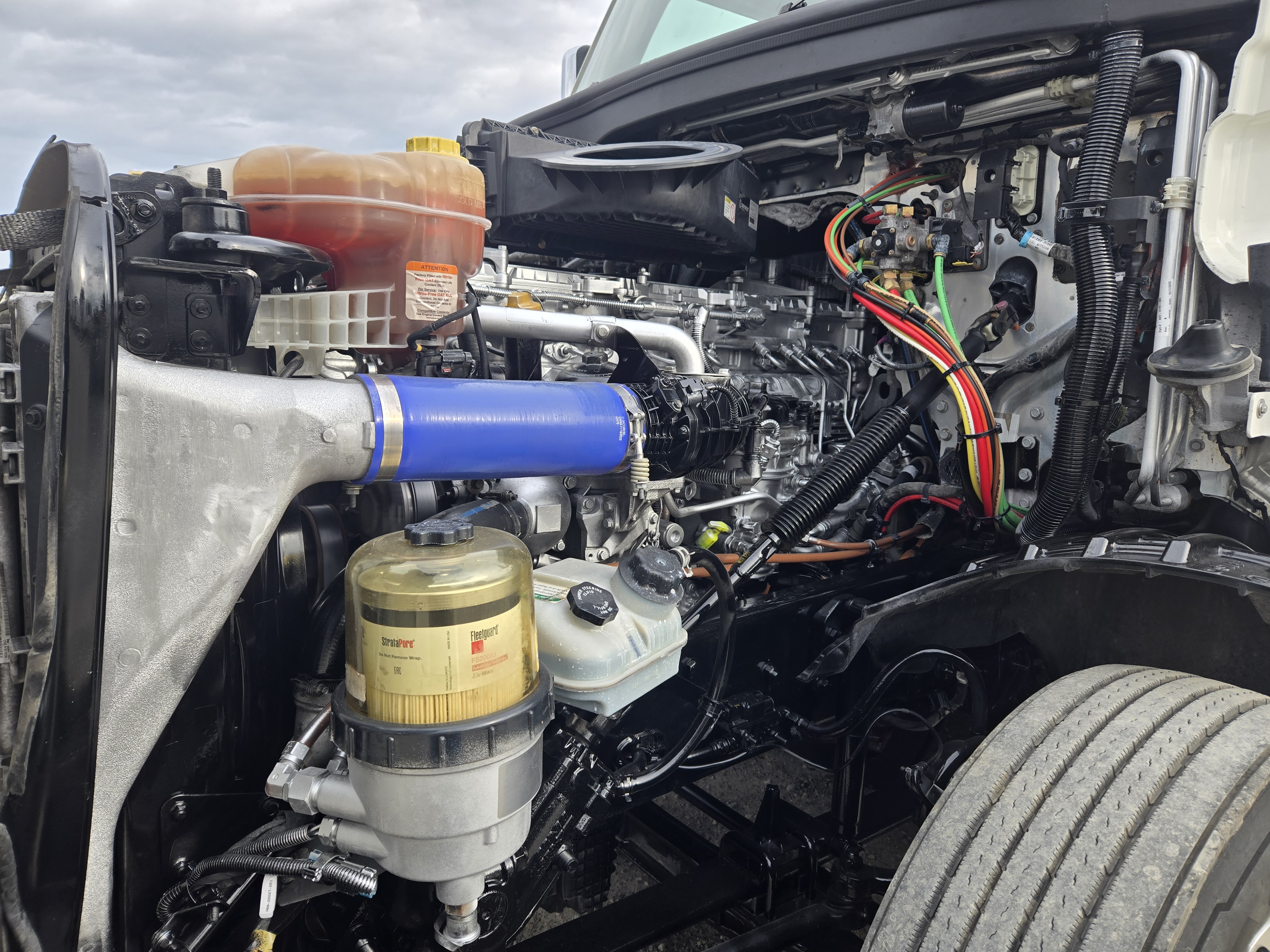 2022 FREIGHTLINER CASCADIA 126SLP - image 9