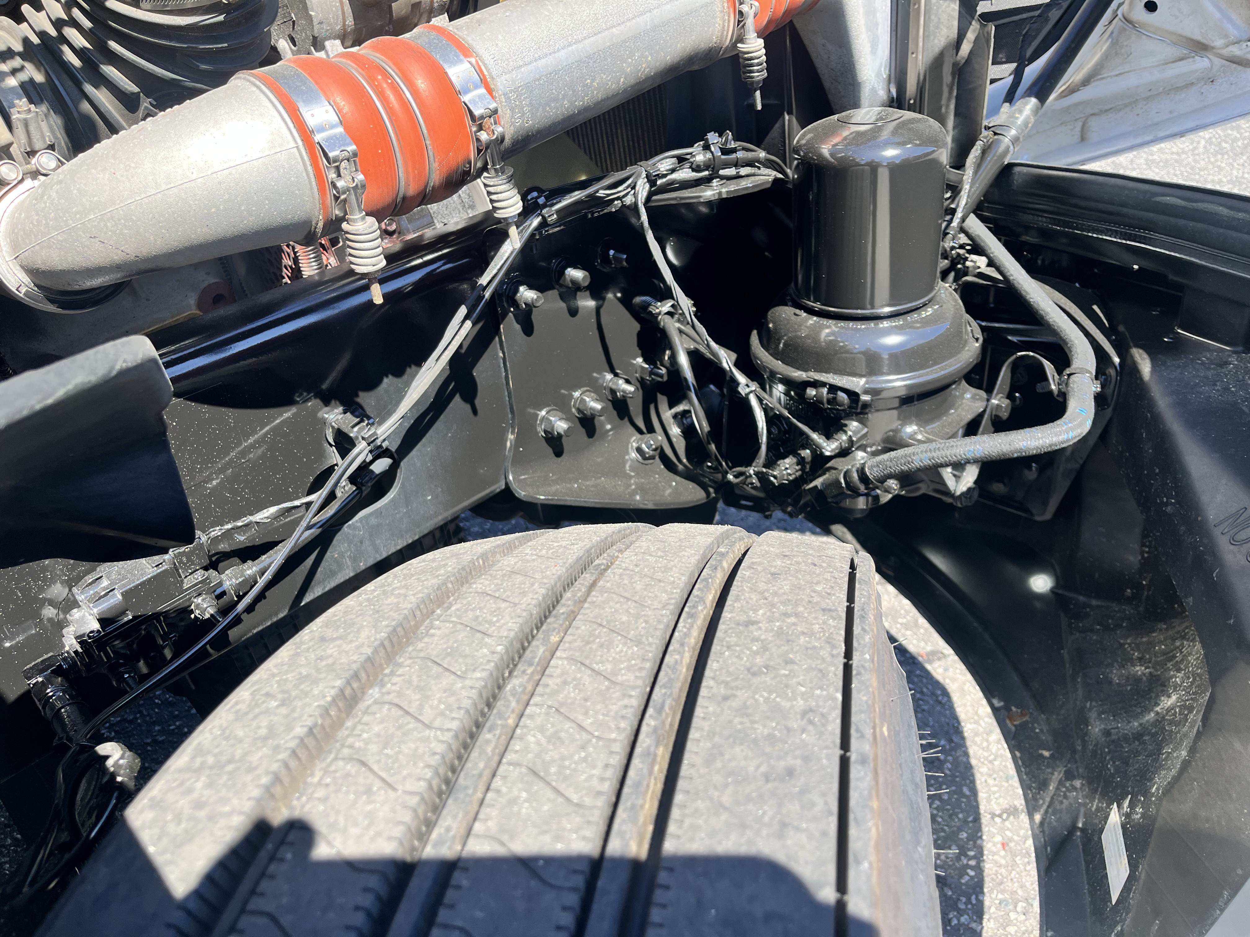 2022 FREIGHTLINER CASCADIA 126SLP - image 12