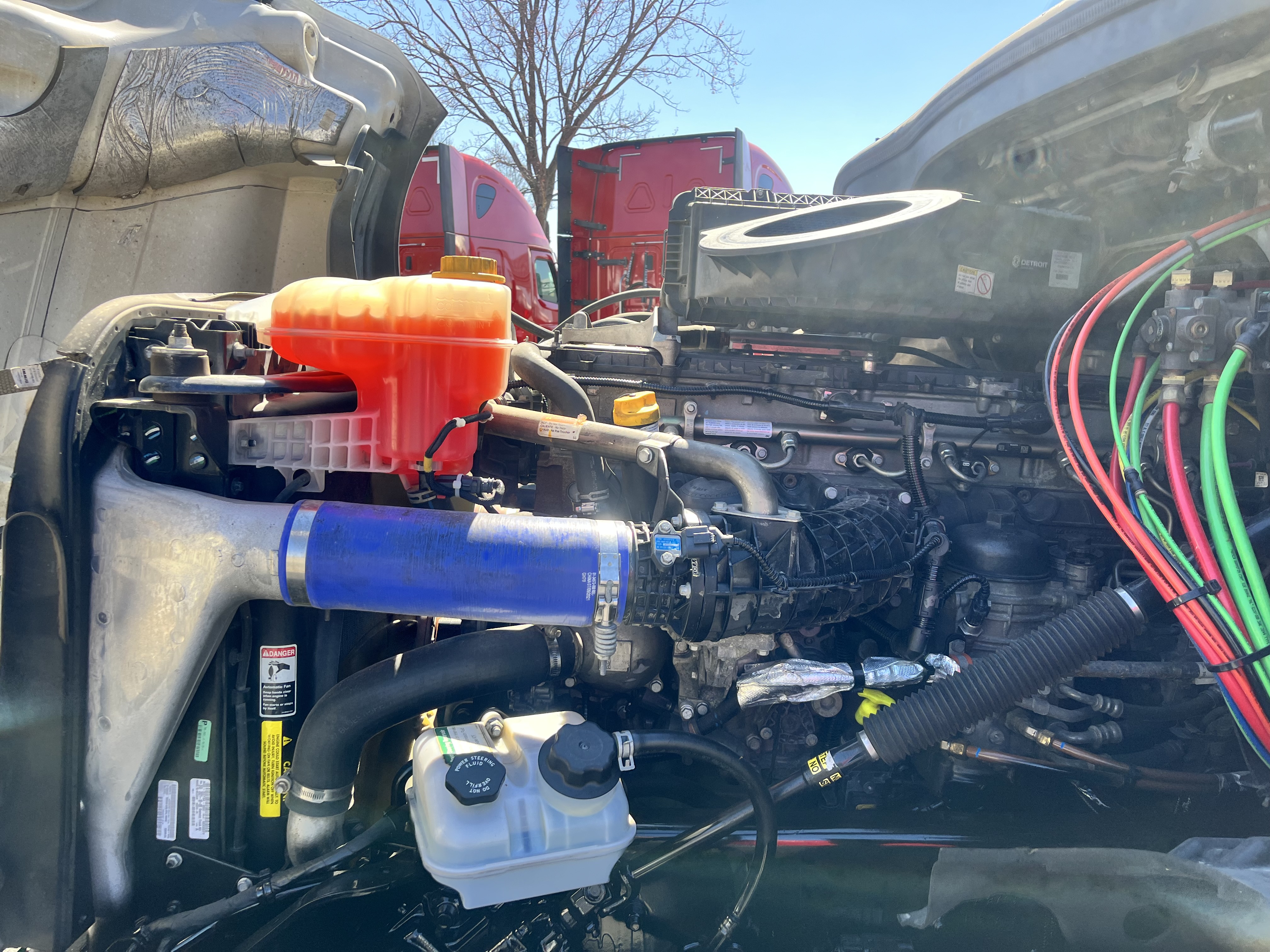 2022 FREIGHTLINER CASCADIA 126SLP - image 10