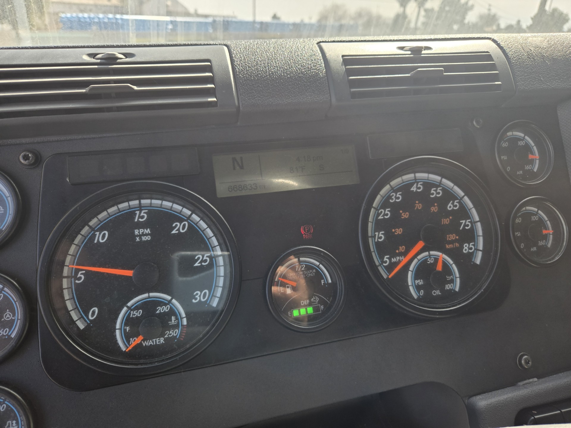 2018 FREIGHTLINER CASCADIA 125SLP - image 20