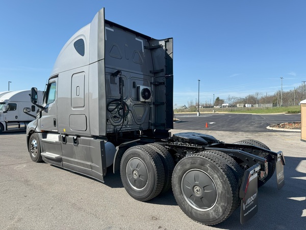 FREIGHTLINER CASCADIA 126SLP 2021