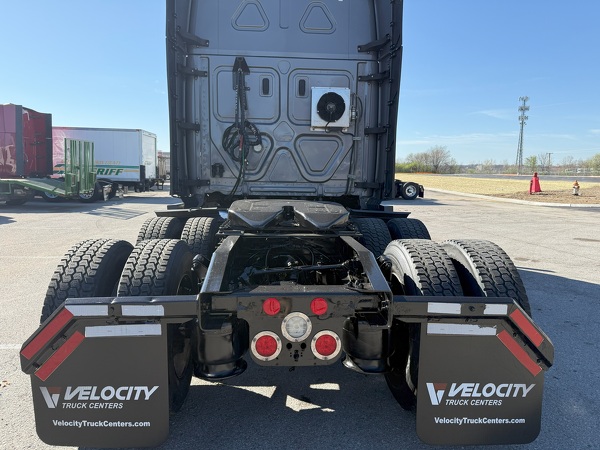 FREIGHTLINER CASCADIA 126SLP 2021